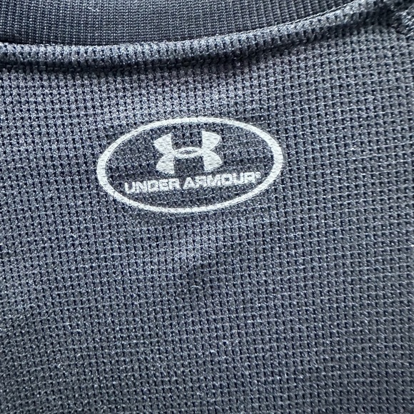 Under armor shirt bundle - Picture 4 of 5